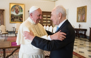 Shimon Peres and Pope